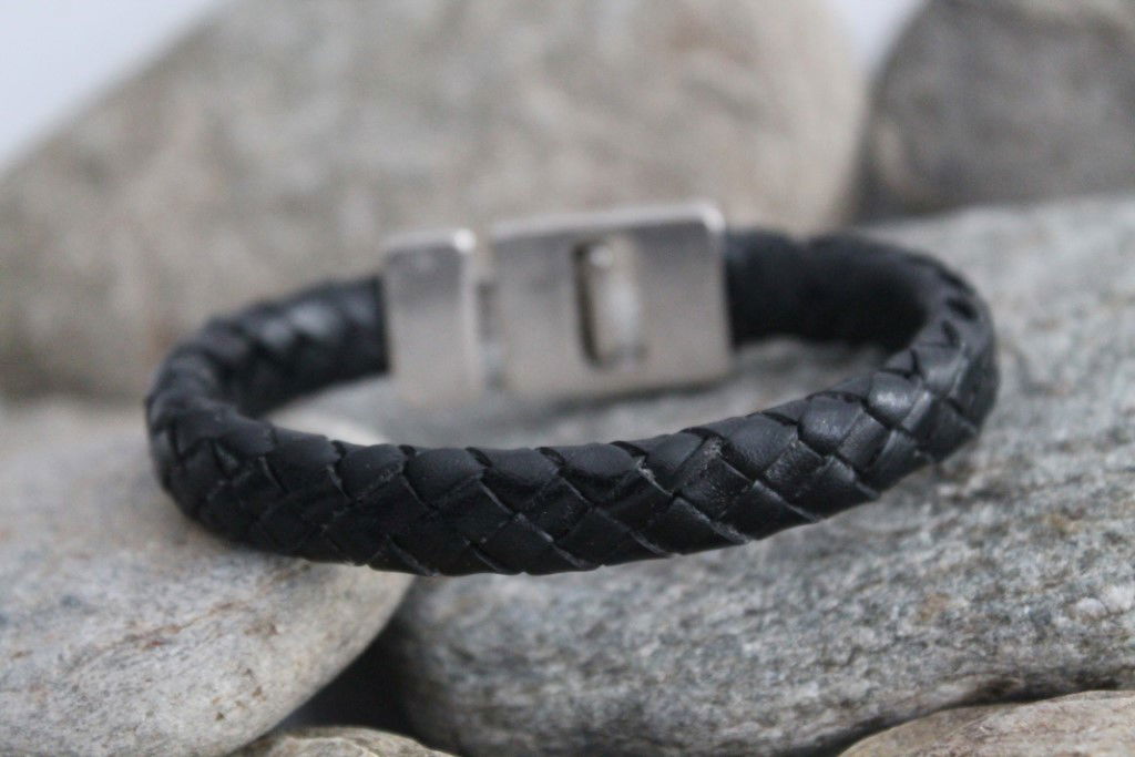 N°16 Lederen Armband Zwart Gevlochten Smal
