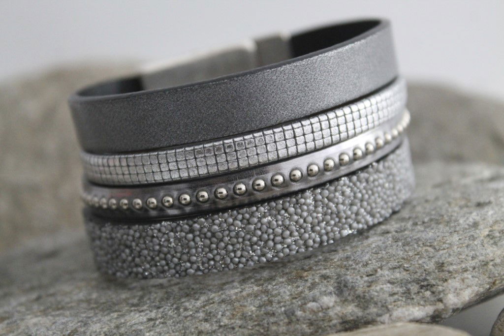N°20 Lederen Armband Metalic Grijs