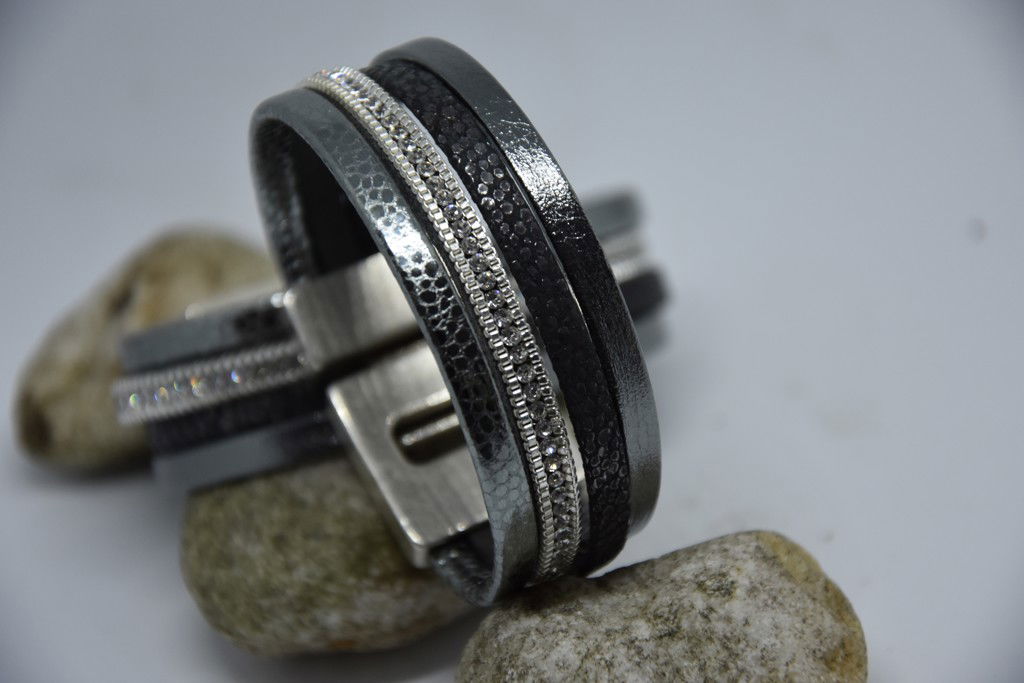 N°5 Lederen Armband Antraciet Grijs