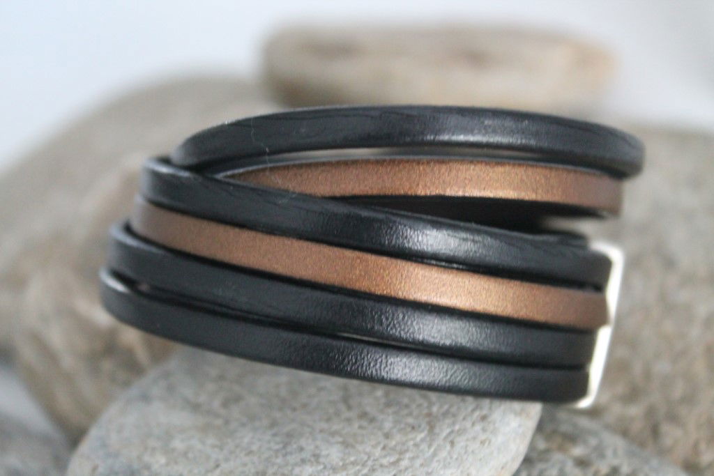 N°7 Wikkel Armband Zwart Brons